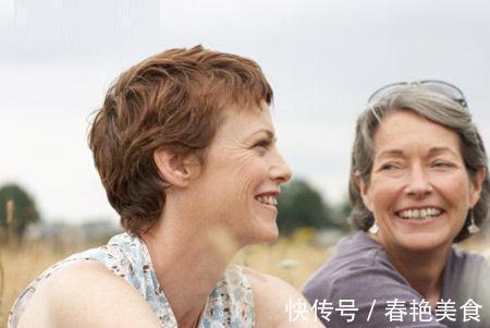 维生素|女人45岁后，睡前补充3种维生素，稳定雌激素，健康度过更年期