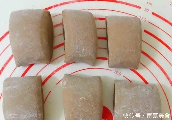 馒头切忌“这一步”,十人八个错,难怪不软硬邦邦,味道还不好