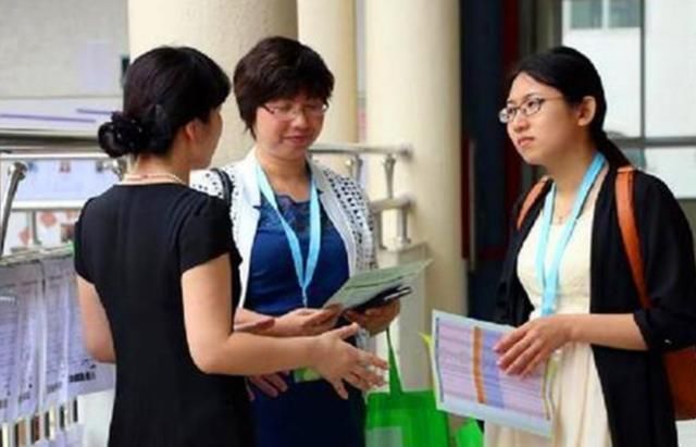 金脚链|女儿第一天上幼儿园,“金脚链”就不翼而飞,宝妈怒找老师反被打脸