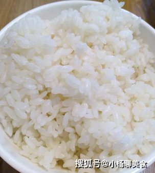 调料品|煮米饭光加清水还不够！再加这2样，米饭香软分明老少都爱吃
