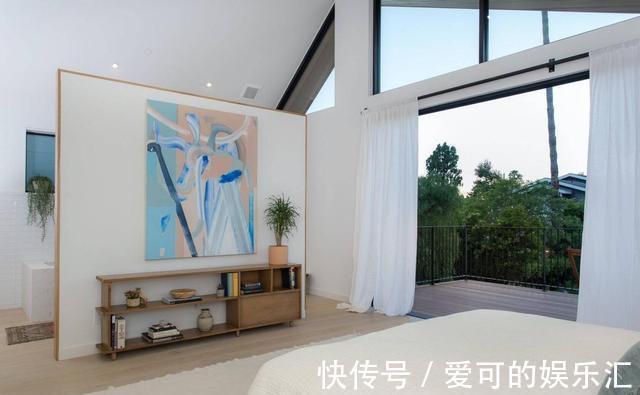 别墅|这就是别墅的优势,门前20㎡院子,二楼又是大露台,被太多人羡慕