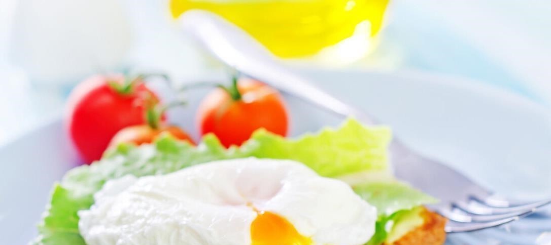 水煮荷包蛋，被直接开水下锅，牢记3个小技巧，圆润好看不散花