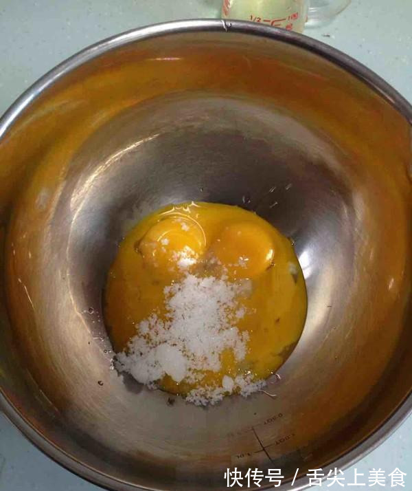 胡萝卜泥|胡萝卜这样吃,简单蒸蒸就出锅,鲜香软嫩有营养,孩子最爱吃