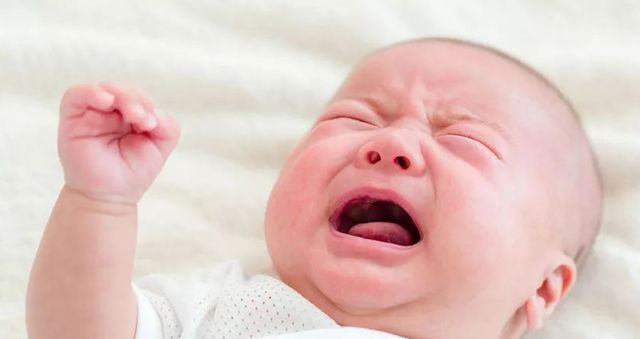 家长|宝宝睡觉总喜欢摇头,是睡眠浅还是缺钙所致?背后原因家长要明白