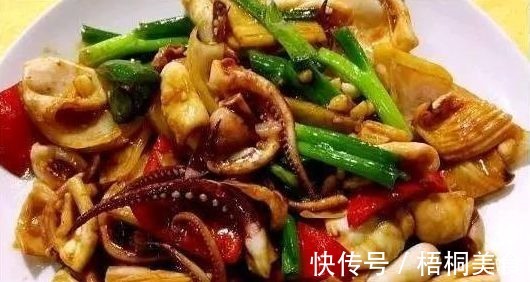 猪蹄|美食推荐豆瓣青椒炒肉,红焖猪蹄,姜葱爆鲜鱿,洋葱牛肉的做法