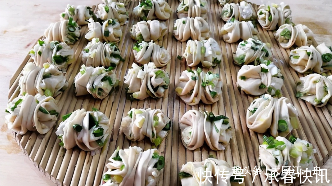 好吃|过年蒸花卷，记住不要直接上锅蒸，诀窍教会你，花卷好吃不塌馅
