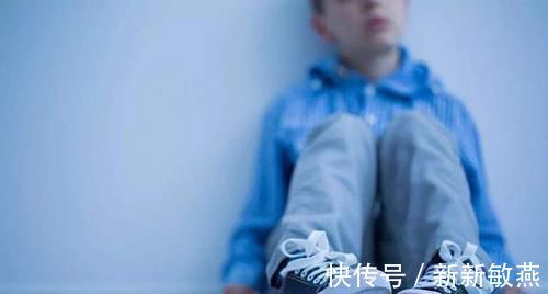 暴躁|孩子如果有这两种行为,说明他很自卑,家长别不当回事!