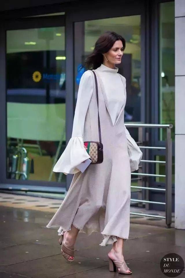 教给|脖子短不能穿高领7种不同搭法教给你,内搭有它就够了