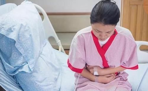 来袭|女性“大姨妈”有4异常，子宫已“烂成渣”，当心子宫癌“来袭”