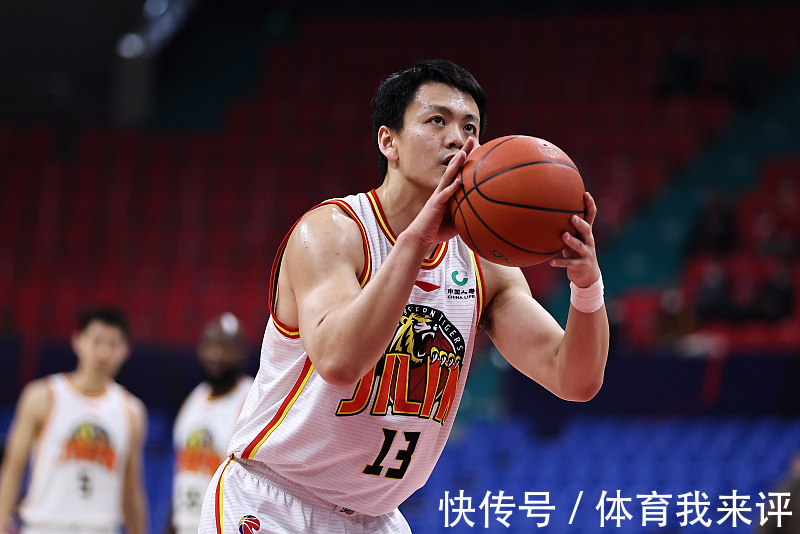 篮板|吉林男篮赢球大功臣!锋线悍将轰20+7,值得杜锋信任,入选国家队