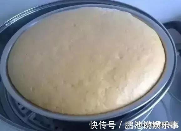 大妈|刚出锅的包子有的回缩了,这是什么原因,农村大妈有浅见