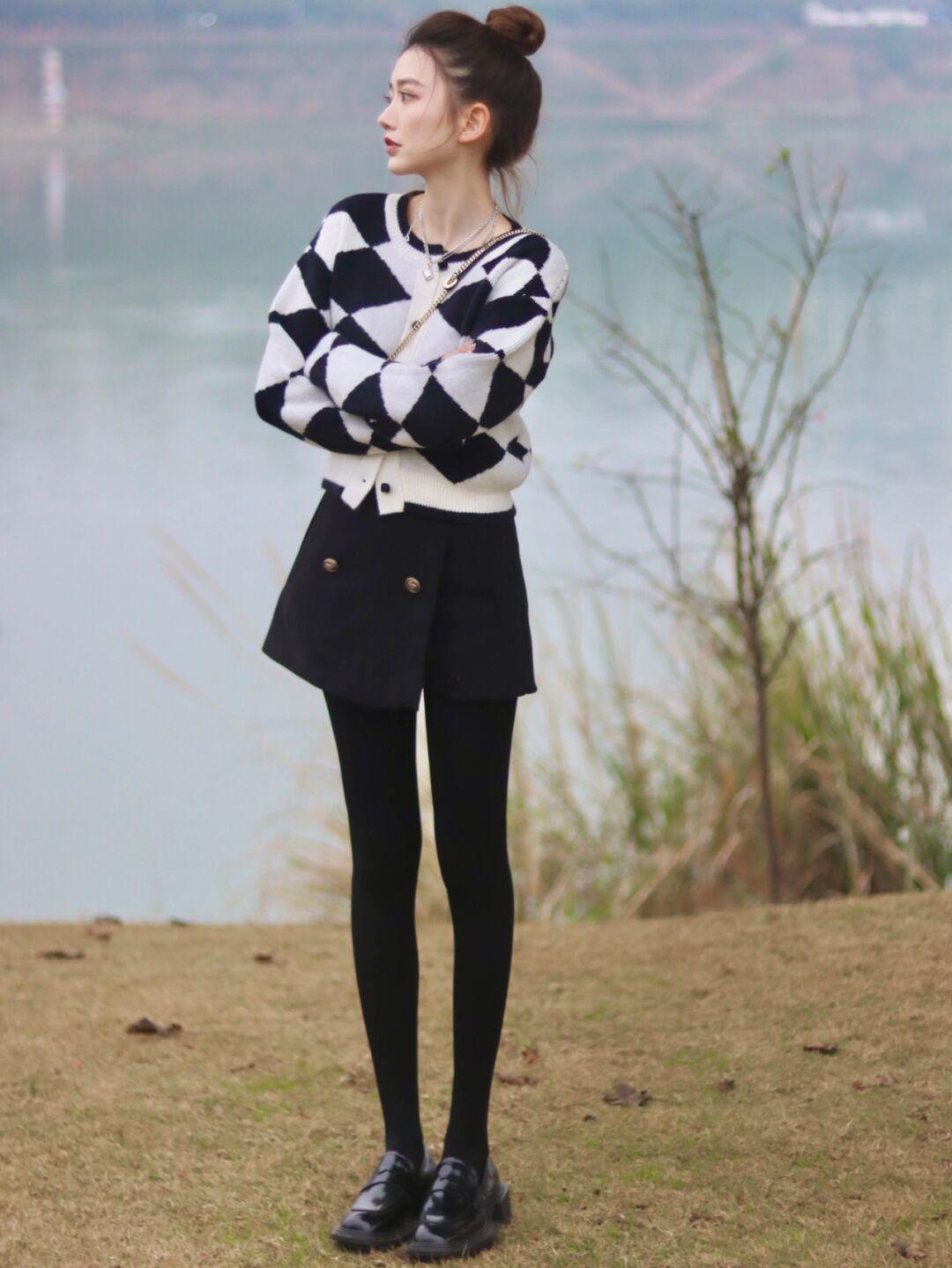 半身裙 怎么穿出毛衣的精髓?看看这些搭配造型,简约日常又显气质