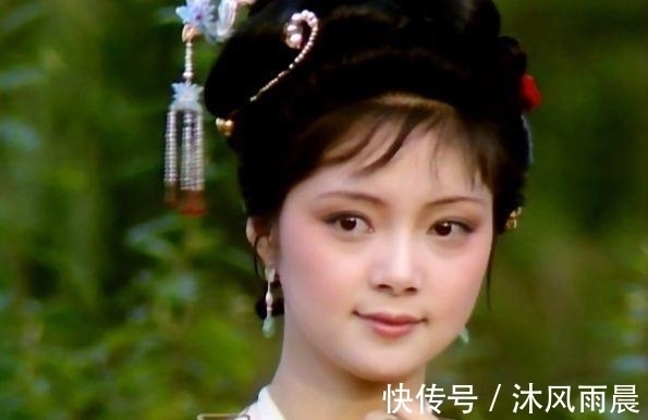 林黛玉!薛宝钗过十五岁生日,史湘云当众取笑林黛玉,其实是别有用心