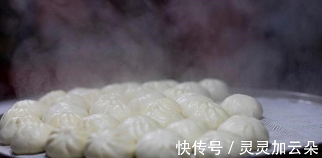 做发面包子注意这几点，做好的包子松软不塌陷，太好吃了！