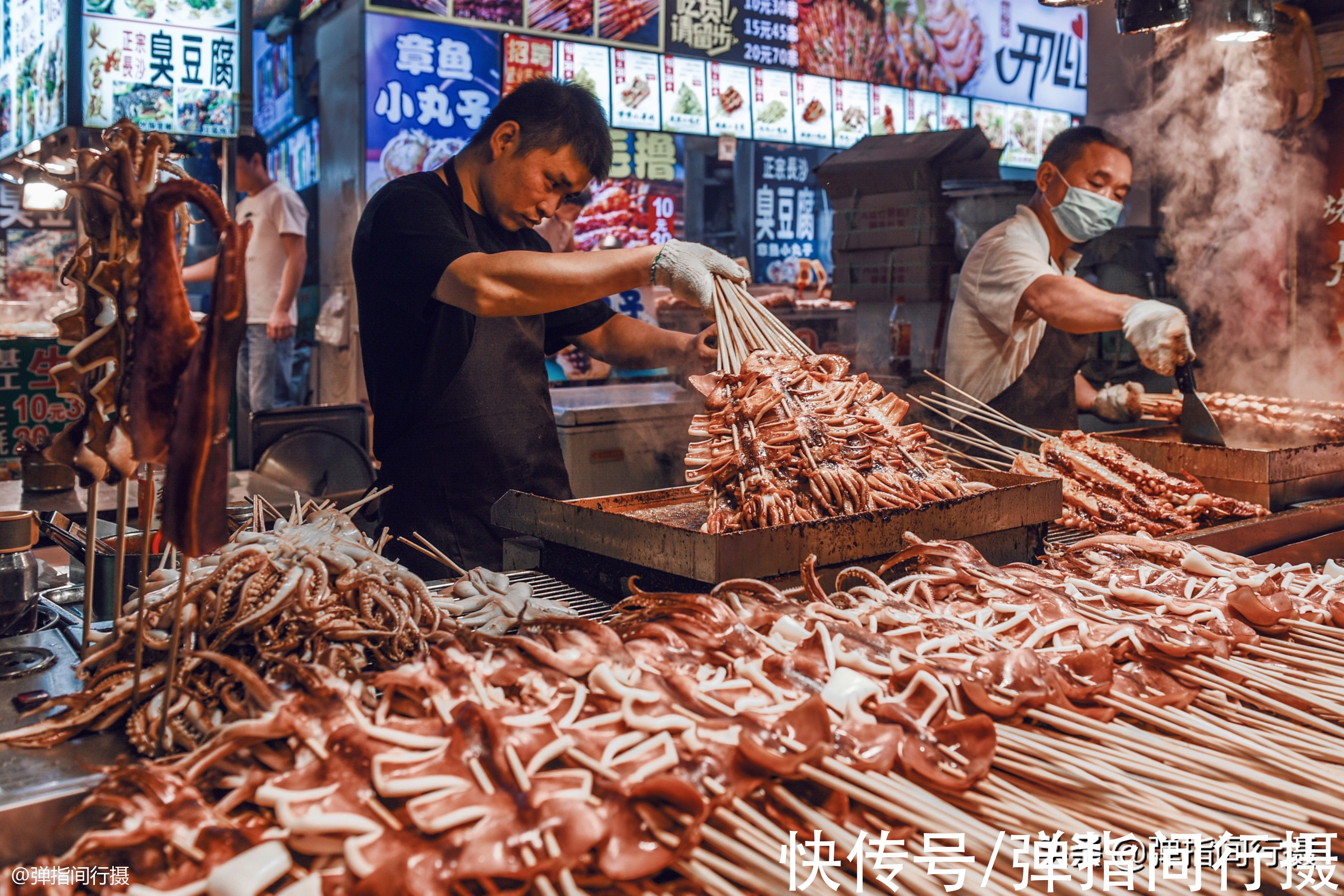 风味小吃|中国3条著名美食街，风味小吃深受游客喜爱，但本地人却不太捧场