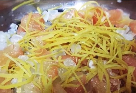 咳嗽|天然“止咳水”，管他咳嗽流鼻涕，蒸熟开水一冲泡，润肺止咳排痰