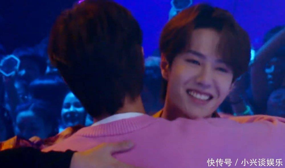韩国男团|王一博节目热舞完，谁注意他第一个拥抱的是谁？两人关系不一般