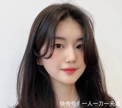 分享几款适合方脸、大脸的发型,显脸小还减龄,很适合新年剪