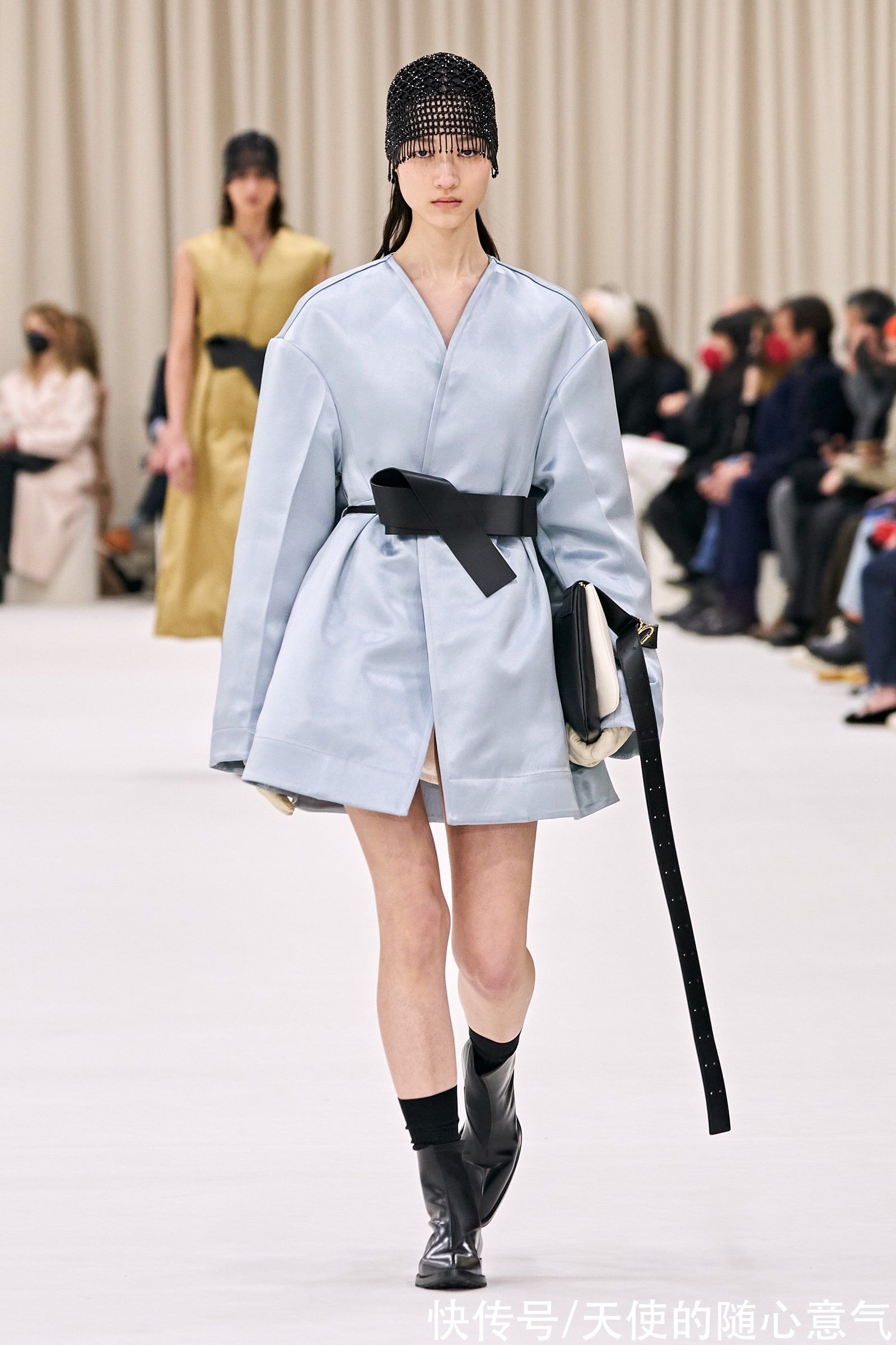 沙漏形|Jil Sander2022秋冬成衣系列经典看点细节分析