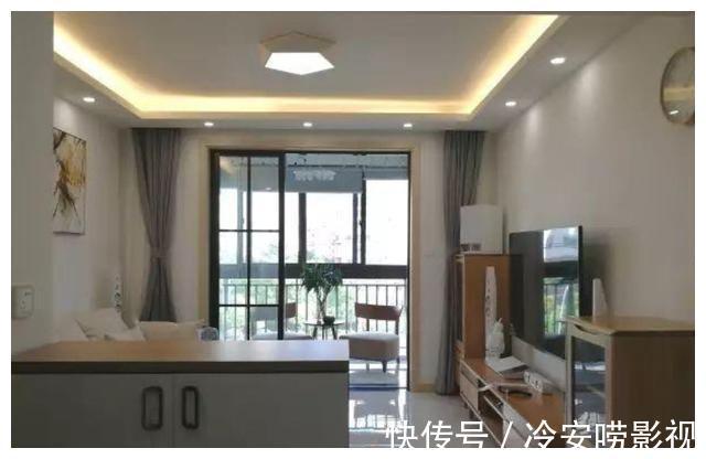 收纳|71平简约装修,玄关砌了半堵墙,没想到如此实用,全屋刷白也好看