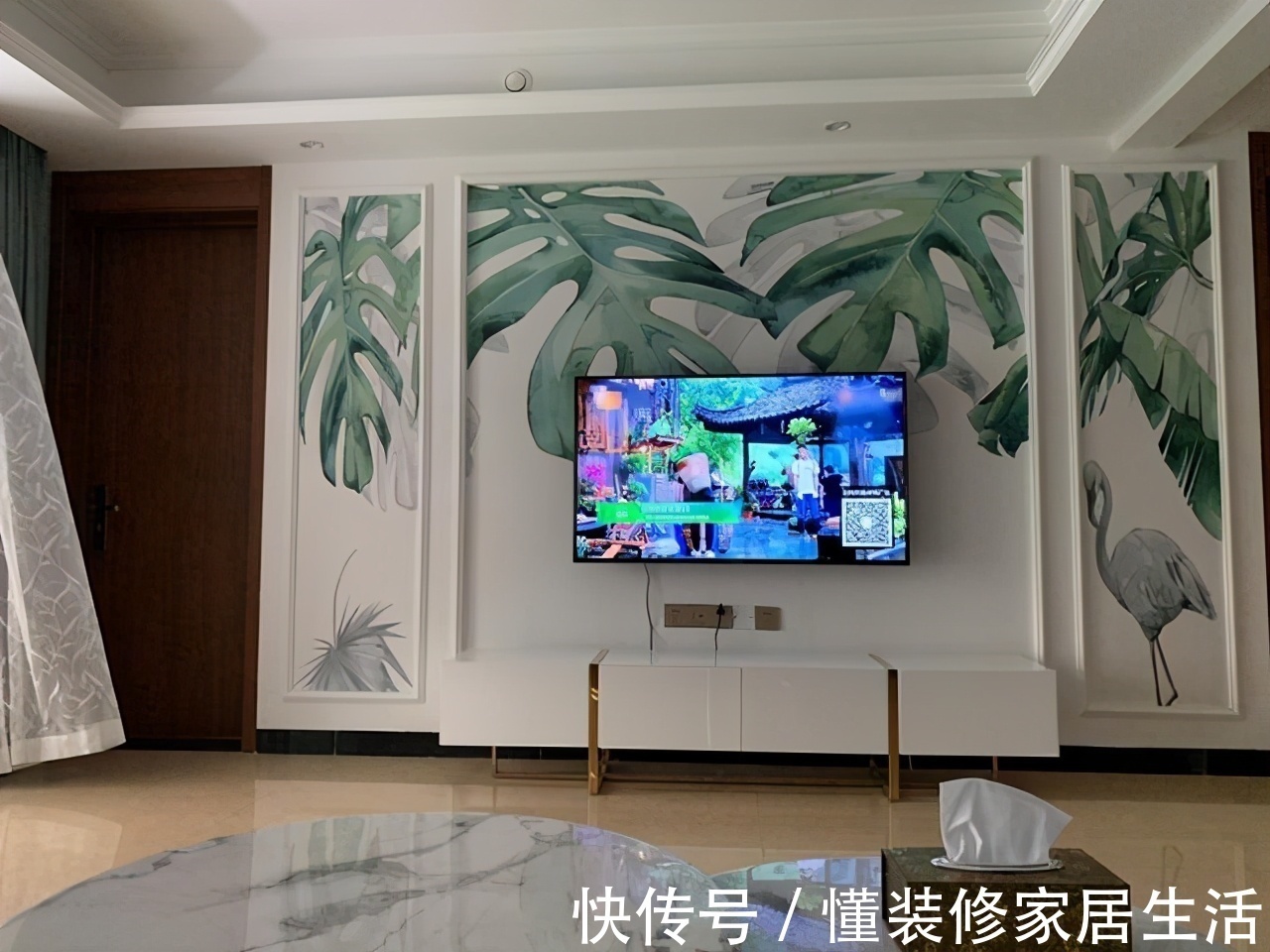 飘窗|简单装修的新房完工,就差软装布置,入户温馨大气,简约风很迷人