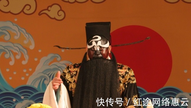 林冲|林冲买刀用一千贯,武松打虎获赏一千贯,一千贯相当于现在多少钱