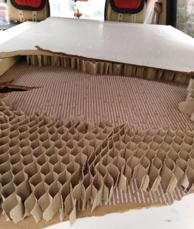 一小区|“万科”怎么了?房屋质量频频暴雷,纸板门、质量门层出不穷