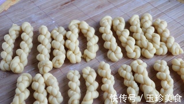 小苏打|自制传统小麻花，扭一扭炸一炸，香甜酥脆不用花钱买