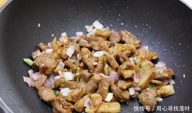 切片|炒孜然羊肉的时候,切片的方法是非常关键的,做得比烤肉还要香