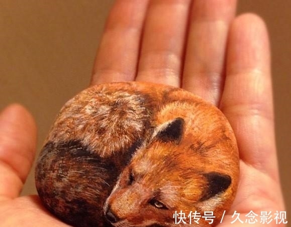 小动物|日本艺术家将石头变成可以永远留下的小动物，简直栩栩如生