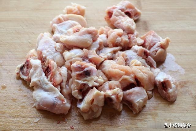 荤素|土豆家常又好吃的做法，荤素搭配更营养，能当菜又能当主食！