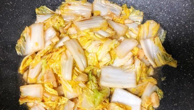 家人|咳嗽最怕吃这菜,3块钱2斤,简单一炒,润肺止咳,家人常吃不咳嗽