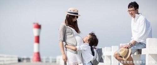 二胎政策|42岁妈妈告诉18岁儿子，已经“怀二胎”，看到儿子的反应后心酸！