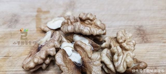 数九天，我常用“一菜一果”打米糊，香浓暖胃，经常用脑更要多喝