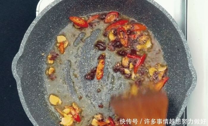 好吃|鲜甜爽口的茄子烧豆角,烹饪简单,营养好吃,孩子爱吃的素食美味