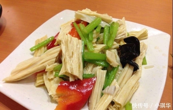 有人|腐竹最好别“直接加水”泡发!总有人做错,导致腐竹软硬不一致