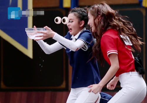 蹦床|宋祖儿挑战端水，李晨郑恺都在捣乱时，谁注意蔡徐坤悄悄做了什么