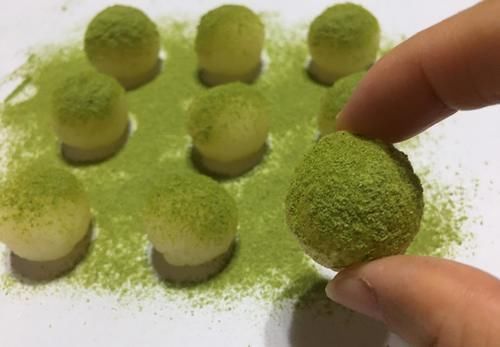 不用烤箱不用打发,网红酸奶球这样做,简单又好吃,奶香味十足