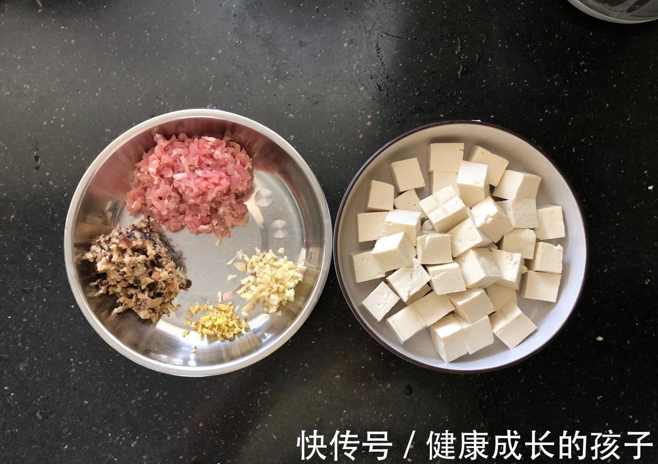 香菇|秋天进补,鸡肉鸭肉都不如吃它,蒸一蒸就出锅,鲜美又下饭