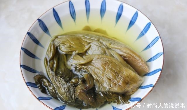  吃饭|不想吃饭的时候就炒这菜，酸爽开胃，5分钟出锅，特下饭