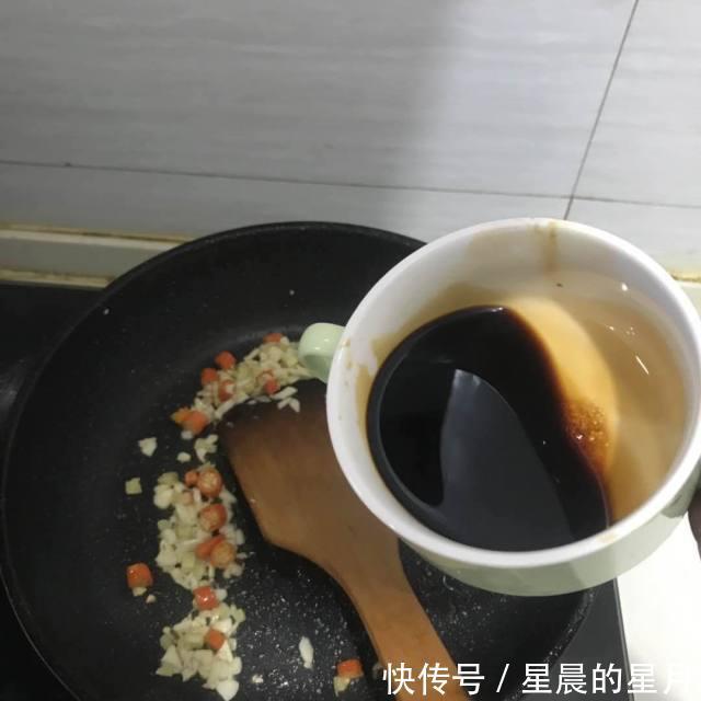 豆腐|小葱煎豆腐,咸香入味,给肉都不换