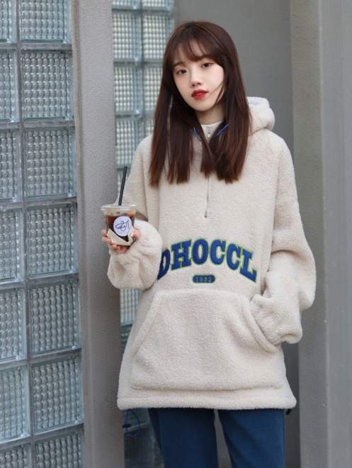 外套|冬天的第一件外套非“羊羔毛”莫属,保暖时髦还减龄,潮人都上头