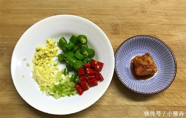 茄子别再油焖了,教你新吃法,不炒不炸,开胃下饭,百吃不腻