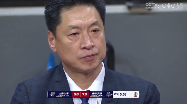 弗雷戴特|17分惨败!CBA土豪队轰然倒下,超级外援10中1,李春江也没招了