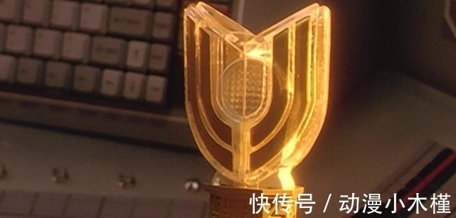 神光棒|迪迦奥特曼废案公开,大古变身器起初并非神光棒,而是209光线枪