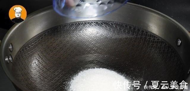 炒糖色是用水还是用油，很多人都搞错了，难怪炒出来又苦又发黑！
