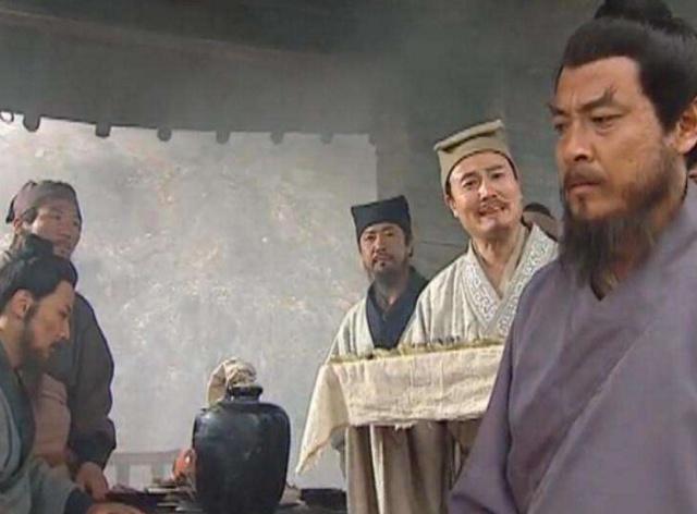 吴用|“怂包蛋”林冲为何突然有了血性,胆敢杀了王伦原因没那么简单