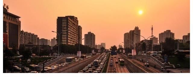 房价上涨|房价上涨取决于？吸引年轻人的核心是产业、优质就业机会