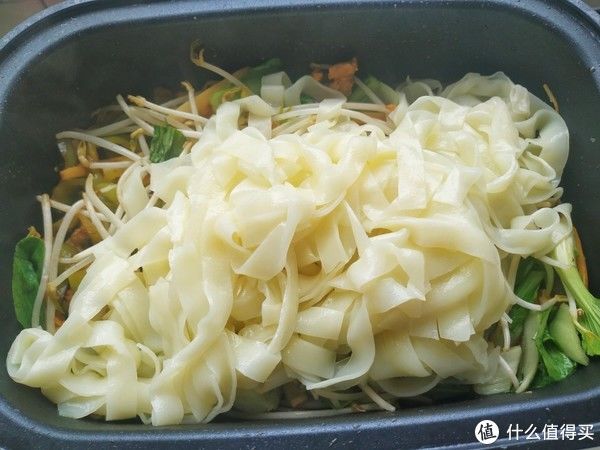美味|夏天都爱吃凉皮，比凉拌更好吃的做法，简单美味，太香了