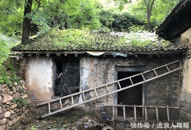 俗话说:“宁睡孤坟,不进庙门”,你知道为何不能进庙门吗?!